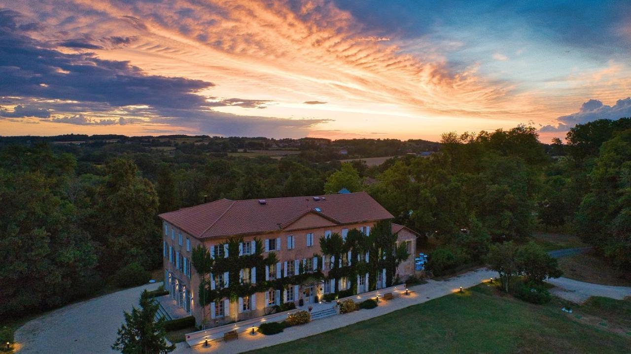 Hotel Le Chateau De Cesarges Maubec  Dış mekan fotoğraf